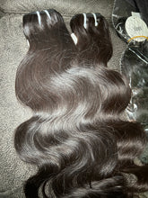 Load image into Gallery viewer, Raw Burmese natural wavy bundle